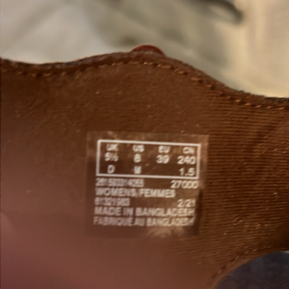 NWOT Clark’s Collection Laurieanne Gemma ultimate Size 8 burgundy/brown sandals - Picture 4 of 4